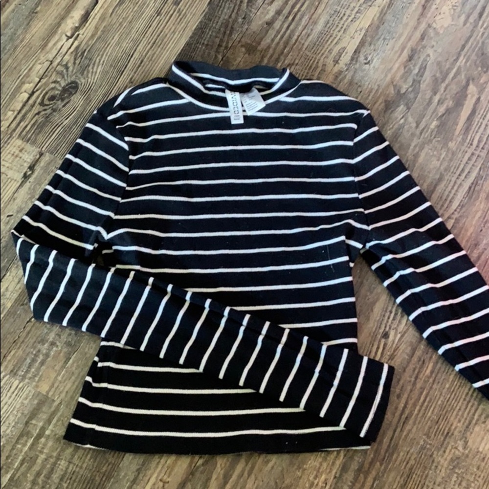 H&M cropped sweater